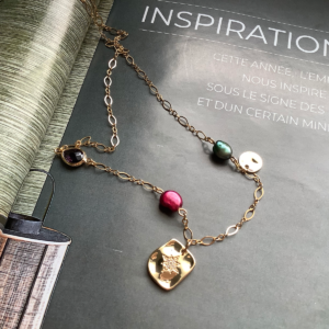 Thin 14K Charm Sea Perles Necklace